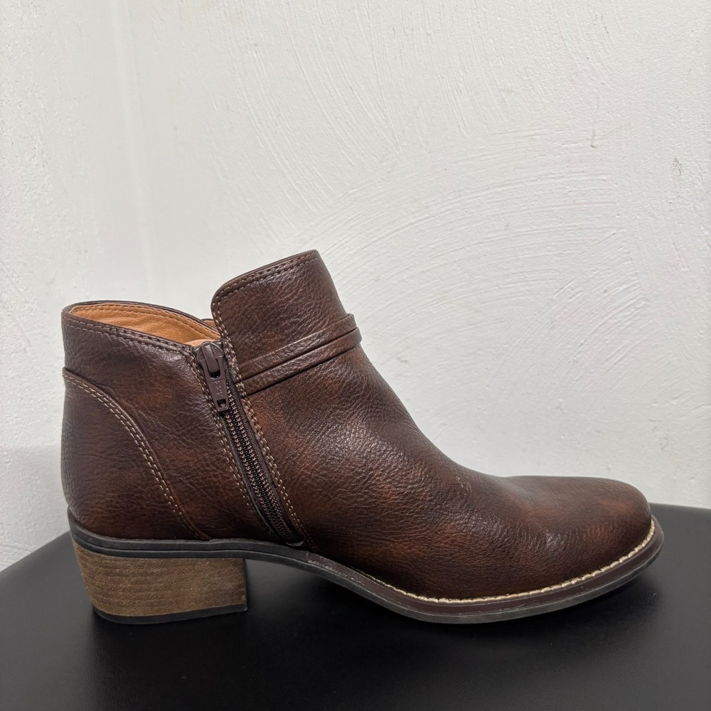 White Mountain Brown‎ Ankle Boot Slip On Side Zip Adult Women's Size 8M Casual - Picture 11 of 11